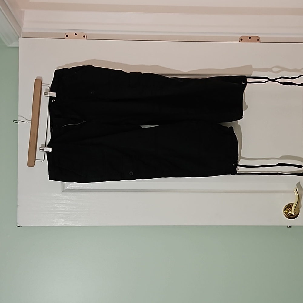 Black capri cargo shorts